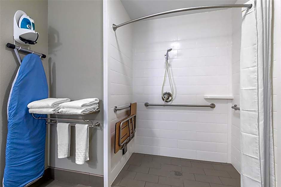 Best Western Plus Denton Inn & Suites