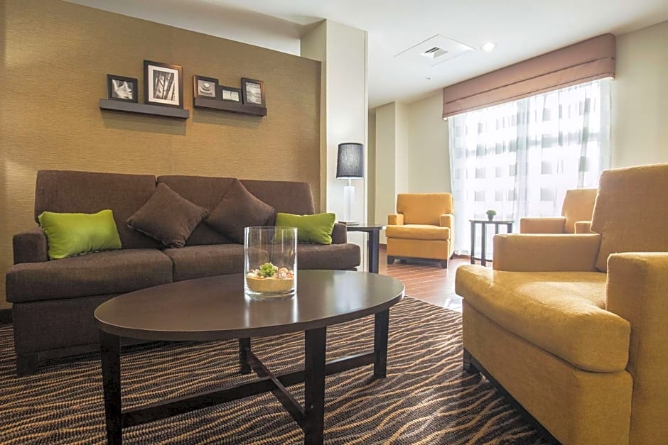 Sleep Inn & Suites