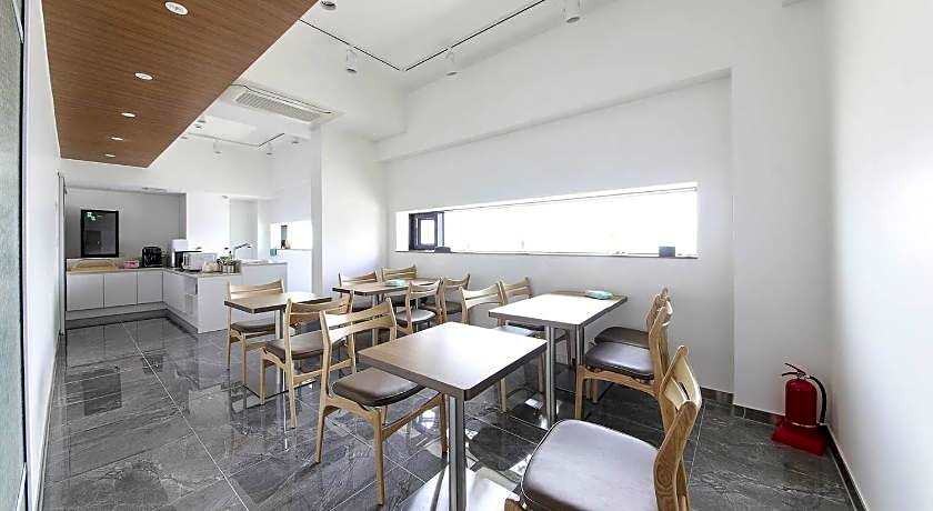 Gyeongju H Avenue Hwangridangil Branch