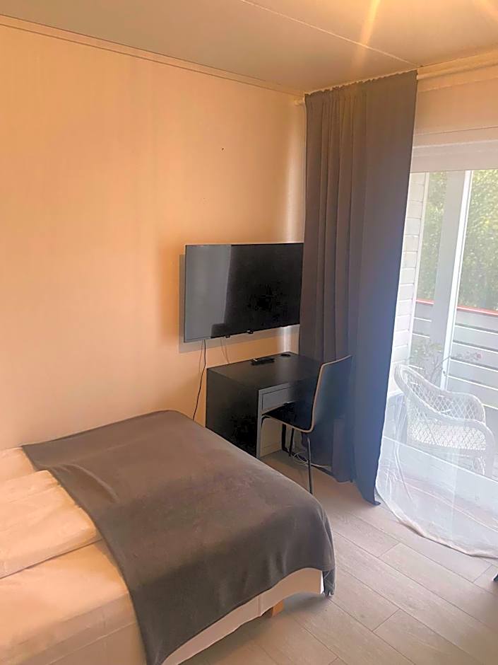 Sunde Fjord Hotel, free and easy parking