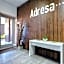 Adresa Suites