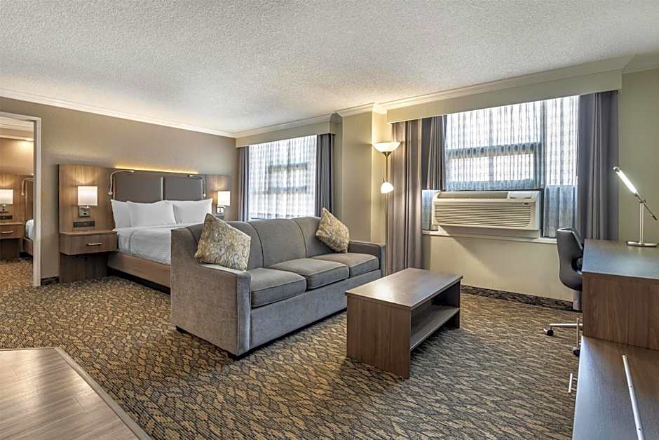 Best Western Plus Carlton Plaza Hotel