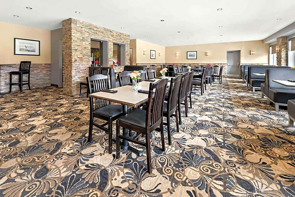 Best Western Plus NorWester Hotel & Conference Centre