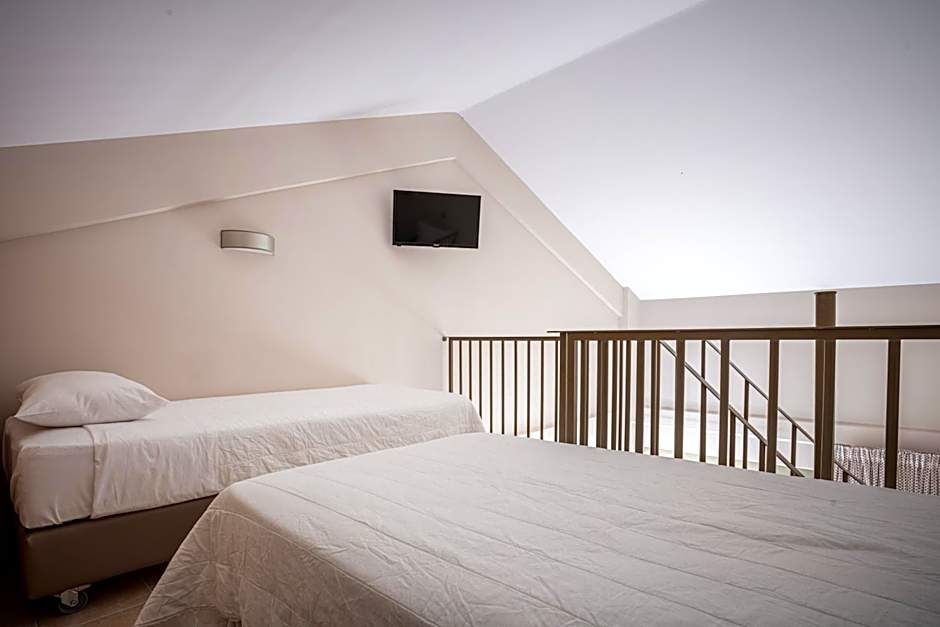 Royalty Suites Seaside