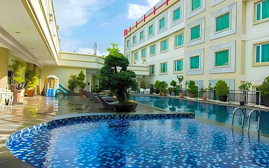 Rocky Plaza Hotel Padang