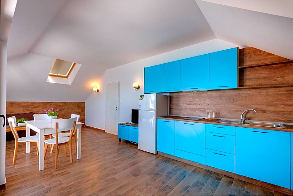 Panorama Blue Family Hotel and Free parking
