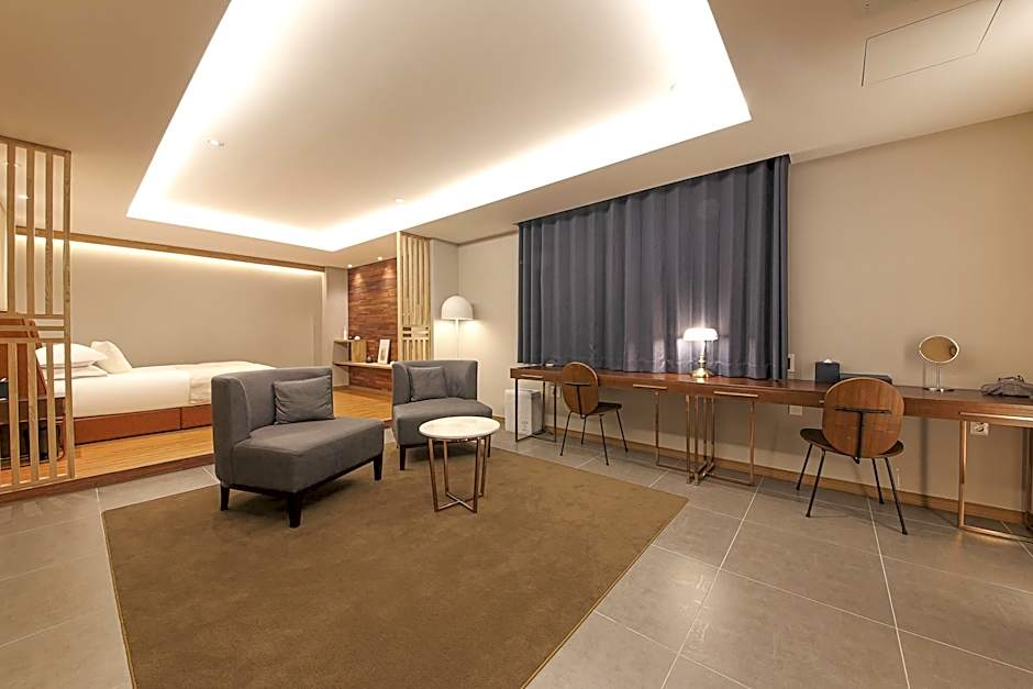 Dongdaegu Station Eastern Hotel