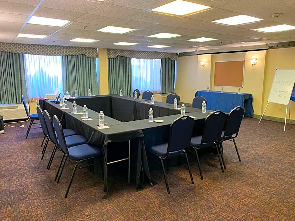 Albany Airport Inn