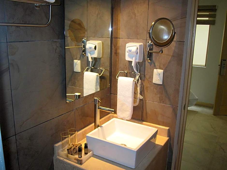 Rymma Hotel
