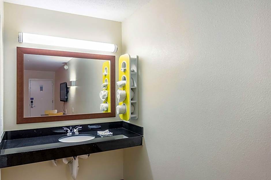 Motel 6 New Brunswick