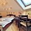 Rabbit's Loft - 2 Bedrooms, Theme Room, Free Parking