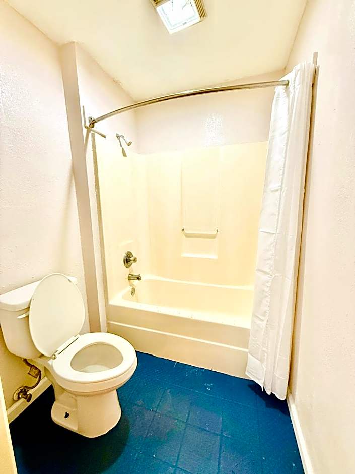 Woodbridge Inn By OYO Rome