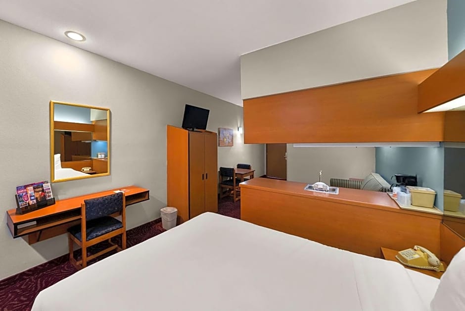 Econo Lodge Inn & Suites Mesquite - Dallas East
