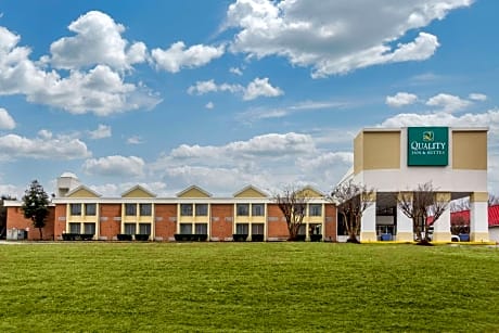 Quality Inn & Suites