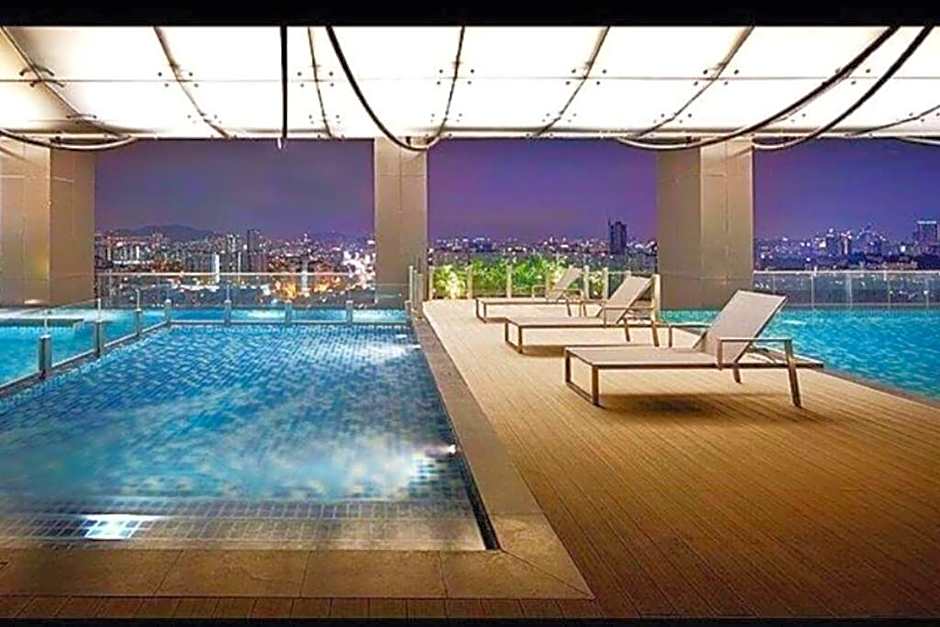 Rental unit at M City Tower 3