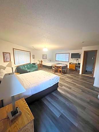 Queen Room with Two Queen Beds