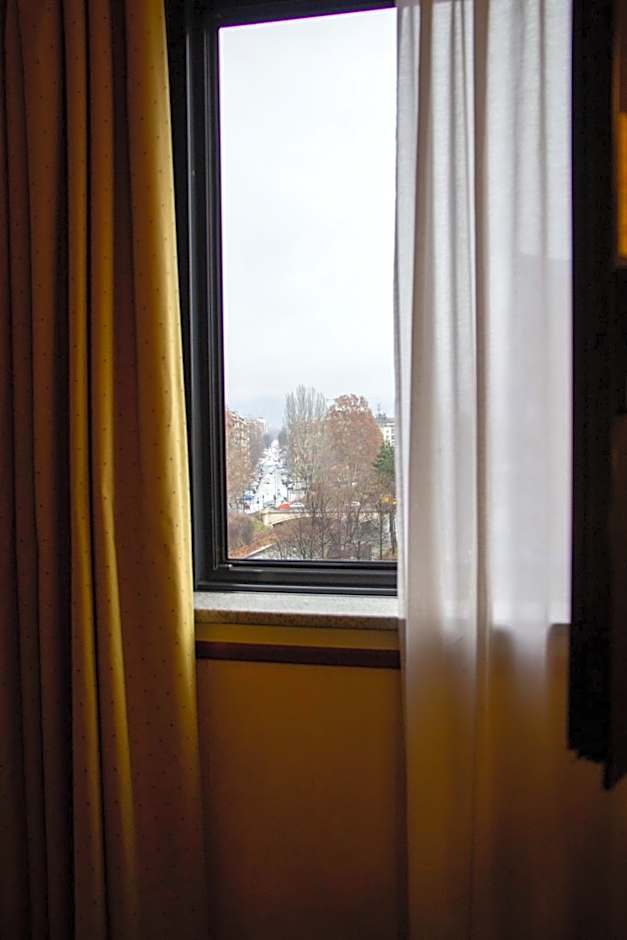 Pacific Hotel Fortino