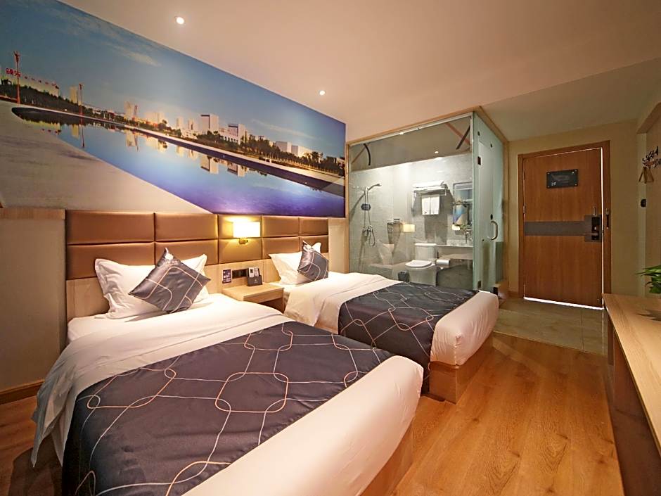 Chonpines Hotel·Jining Railway Station Wanda Plaza