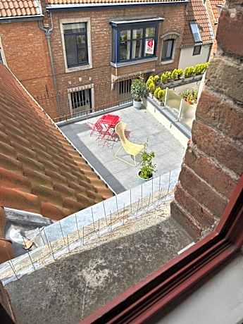 Comfort Queen Room with Terrace and Air-conditioning