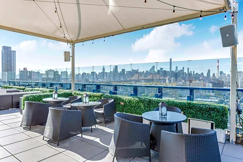 Vista LIC Hotel - Best Western Premier Collection