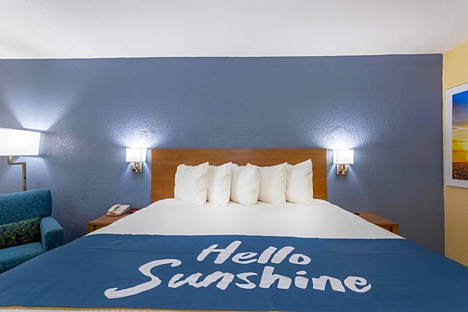 Days Inn by Wyndham Apopka/Orlando