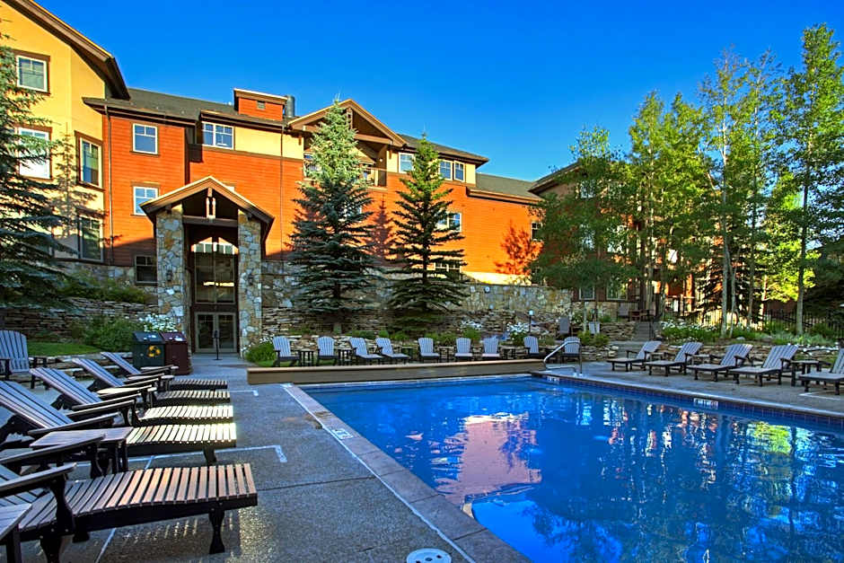 Grand Timber Lodge