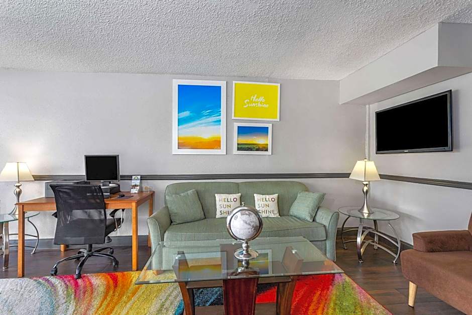 Days Inn by Wyndham Wildwood I-75
