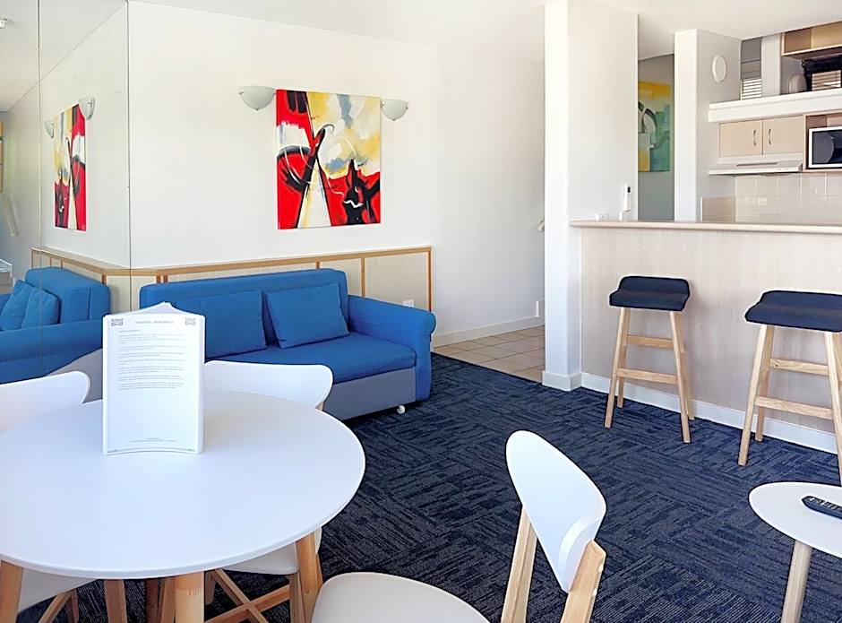 Tiki Hotel Apartments Surfers Paradise