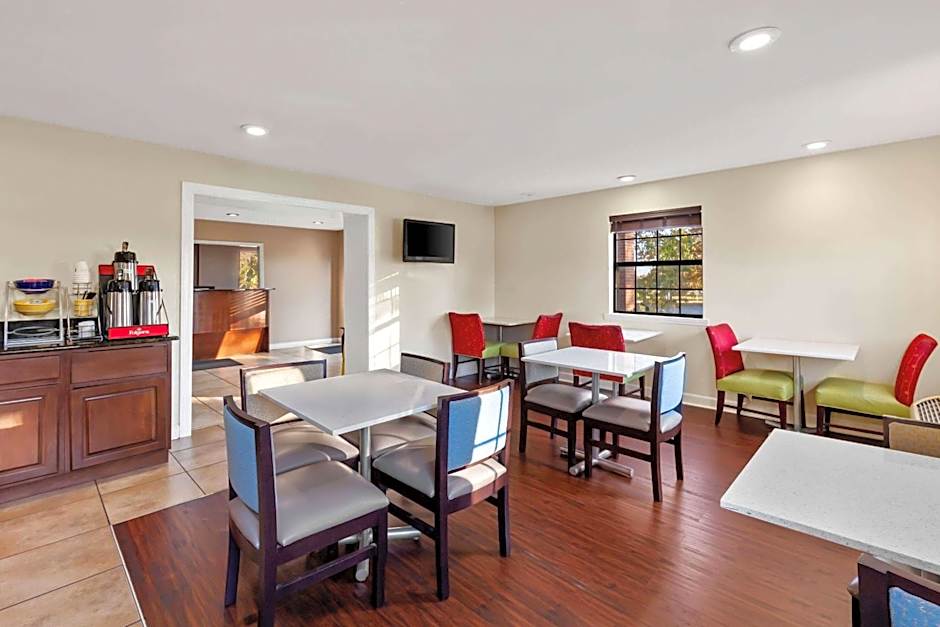 Days Inn by Wyndham Brownsville