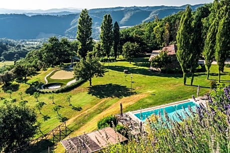 Nikis Resort