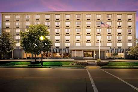 Best Western Riverfront Inn