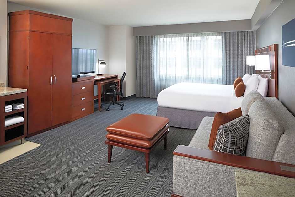 Courtyard by Marriott Los Angeles LAX/Century Boulevard