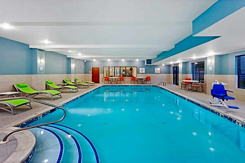 Holiday Inn Express & Suites Culpeper By IHG