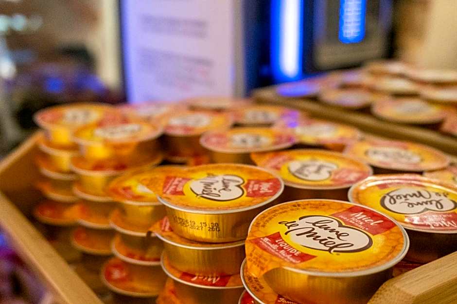 Hotel Ours Blanc - Place Victor Hugo