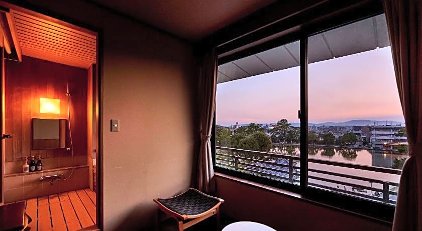 Sarusawaike Yoshidaya