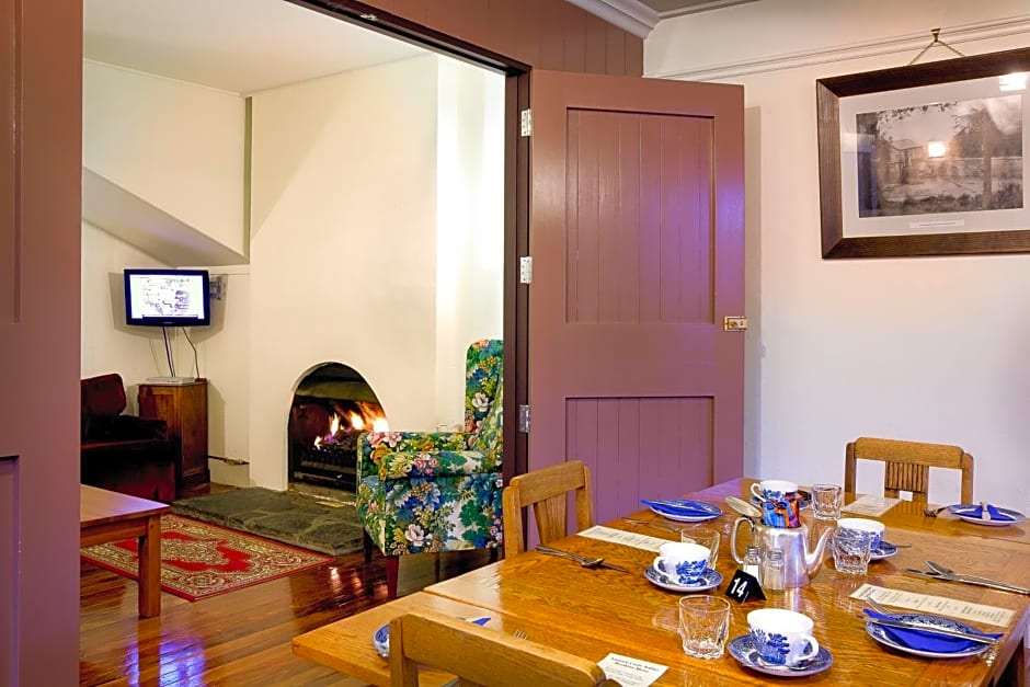 Larnach Lodge & Stable Stay