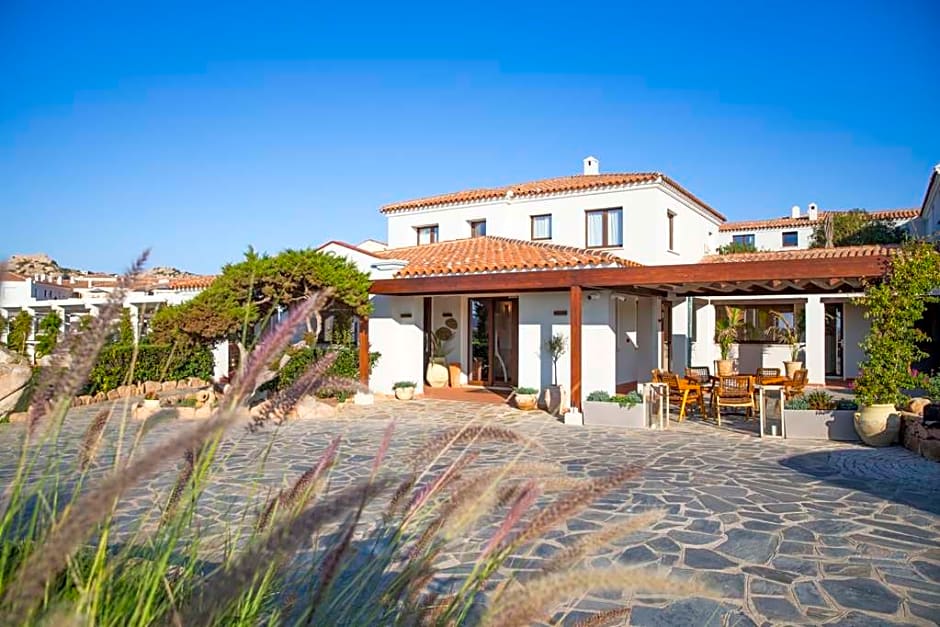 Mangia's Santa Teresa Sardinia, Curio Collection by Hilton