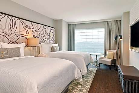 Larger Guest room, 2 Queen