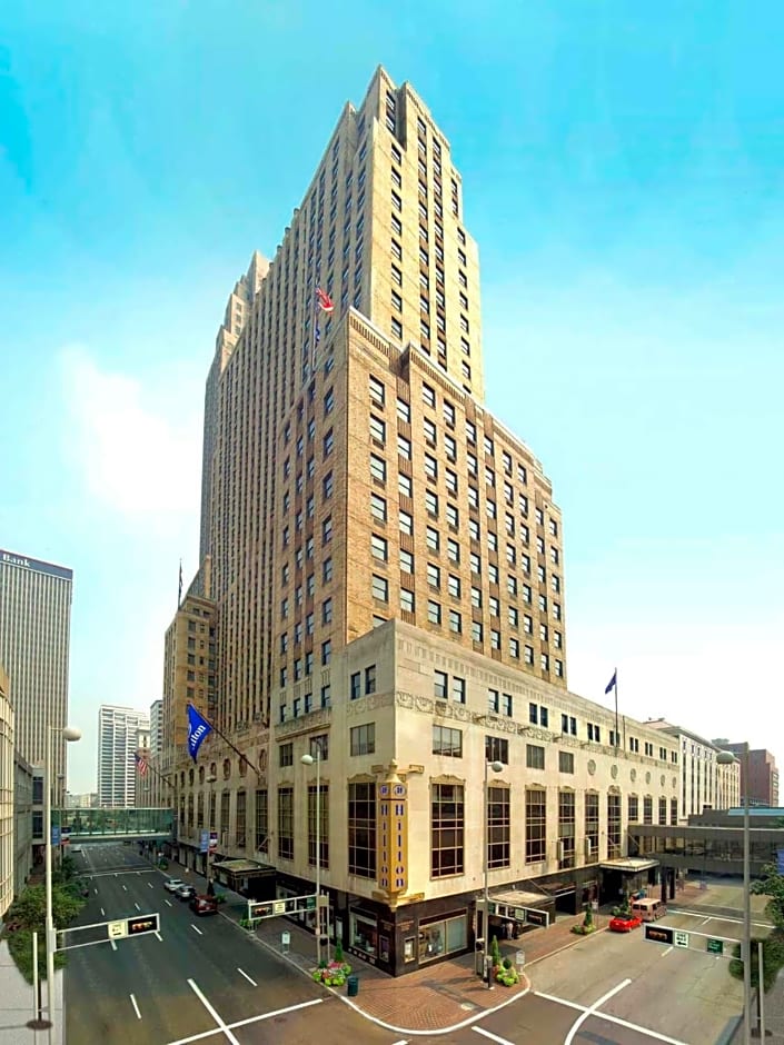 Hilton Cincinnati Netherland Plaza
