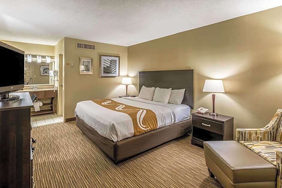 Quality Inn University