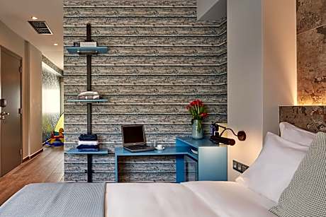 Family 2 bed room suite