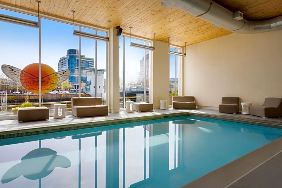 aloft Hotel Milwaukee Downtown