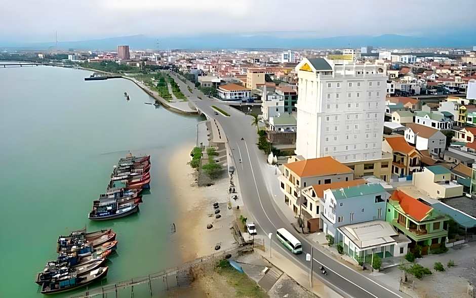 Riverside Hotel Quang Binh