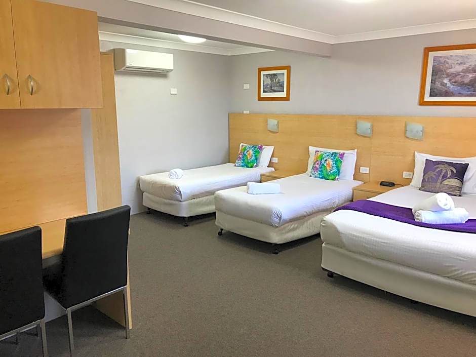 Hideaway Motor Inn