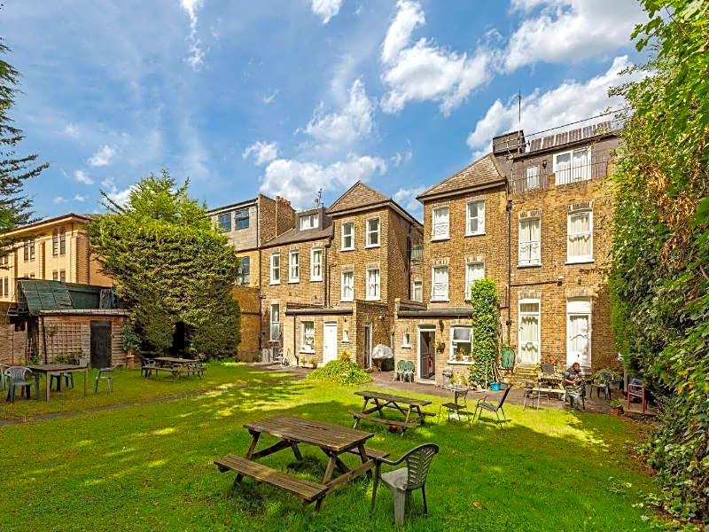 Amhurst Hotel