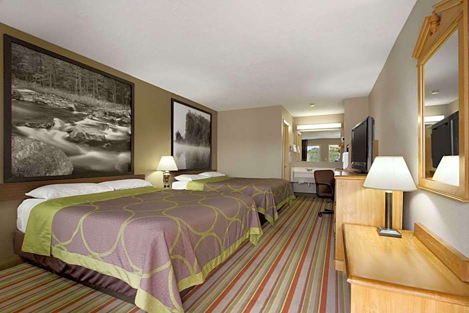 Super 8 by Wyndham Chiswell/Max Meadows Area