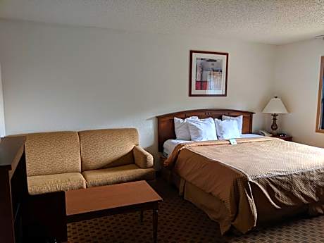 King Suite with Spa Bath - Non-Smoking