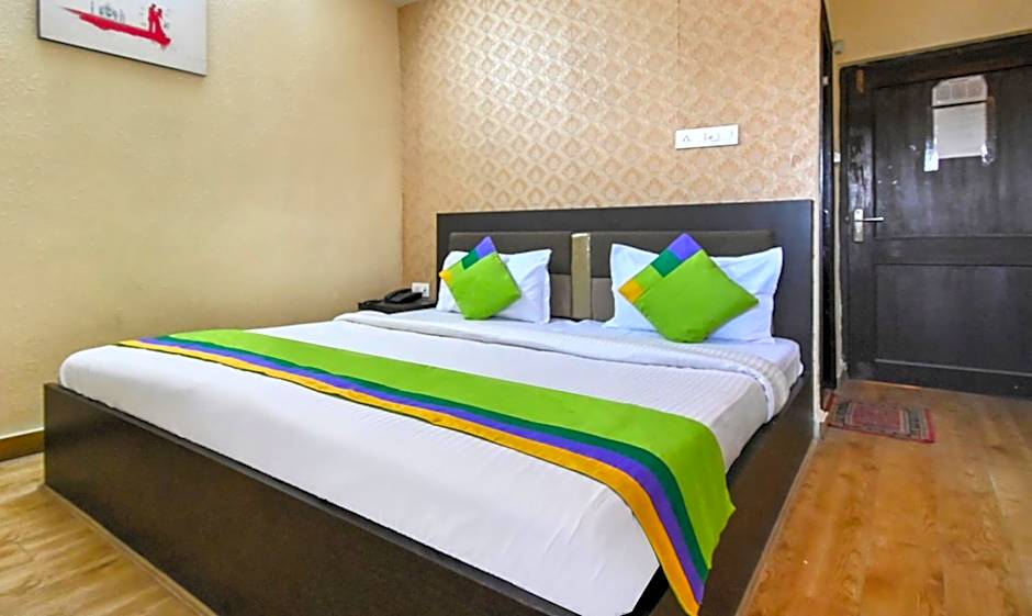Photo 1 of 6 of Double Room