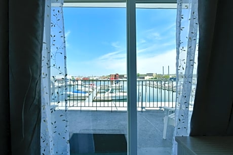 The Freeport Inn and Marina