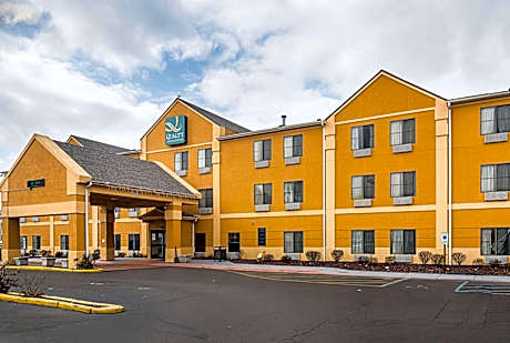 Quality Inn & Suites near I-80 and I-294